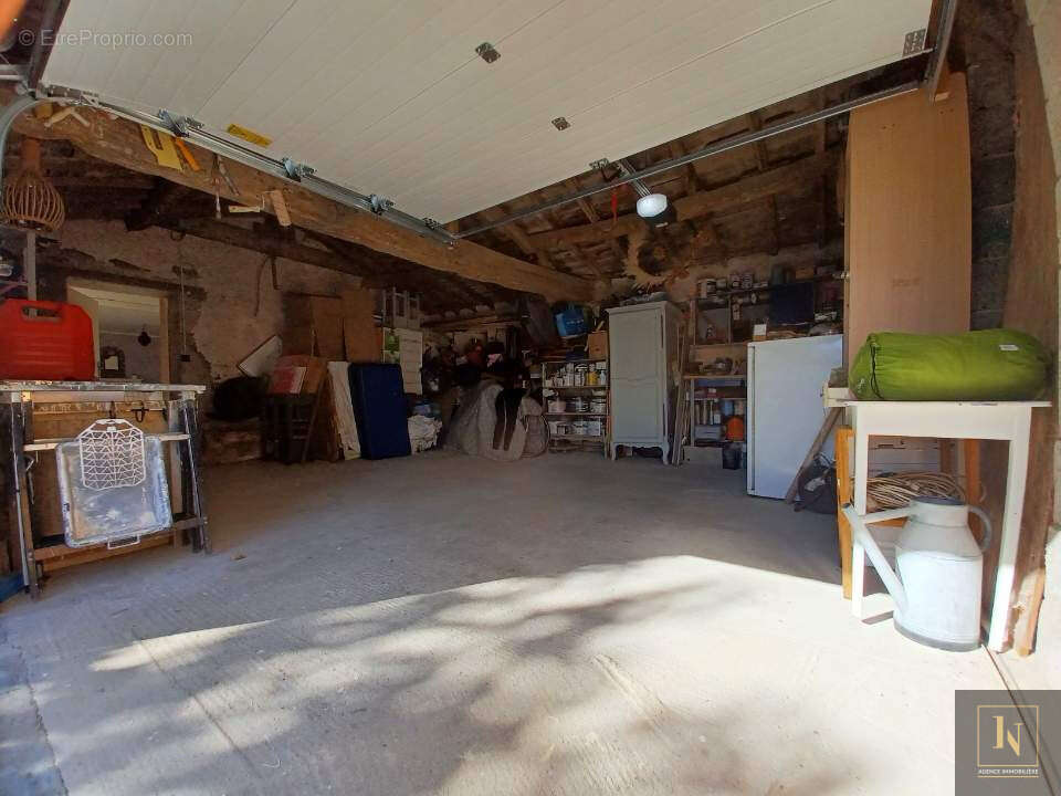 Maison à FROSSAY