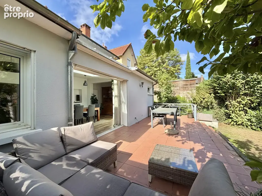 Maison 8 pièces 181 m² à vendre à Verrieres-Le-Buisson (91370) - photo 2