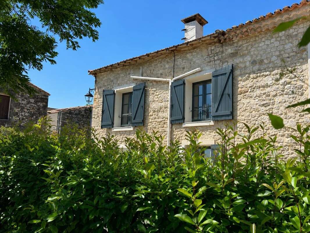 Maison de caractère, jardin secret et douceur de vivre à Garrigues-Sainte-Eulalie - photo 2