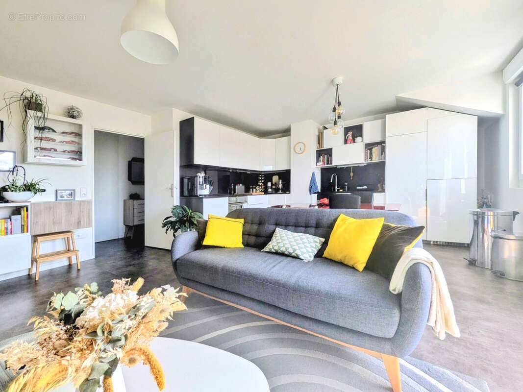 Appartement à MAGNY-LES-HAMEAUX