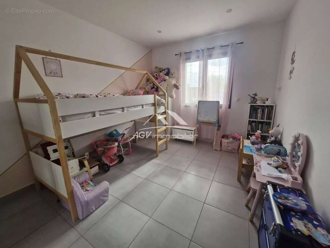 Maison à ALLEGRE-LES-FUMADES