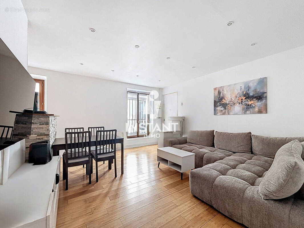 Appartement à PARIS-9E