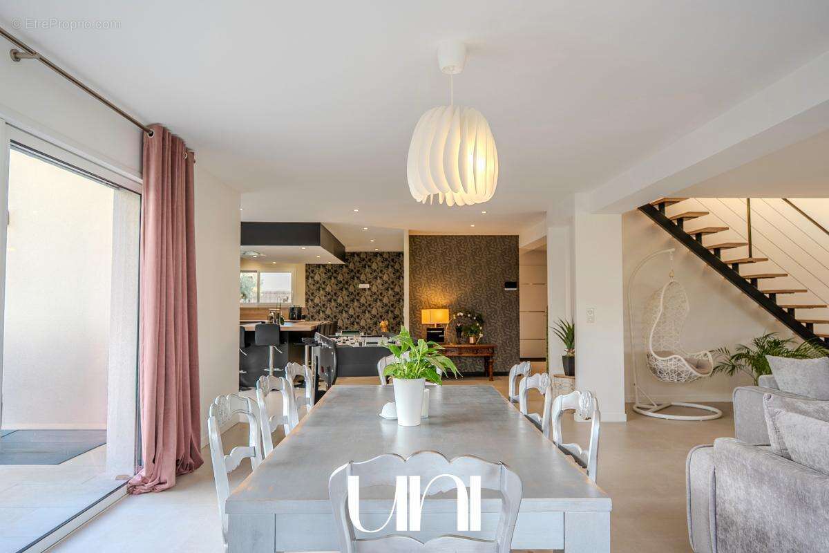 Maison à SAINT-CONTEST