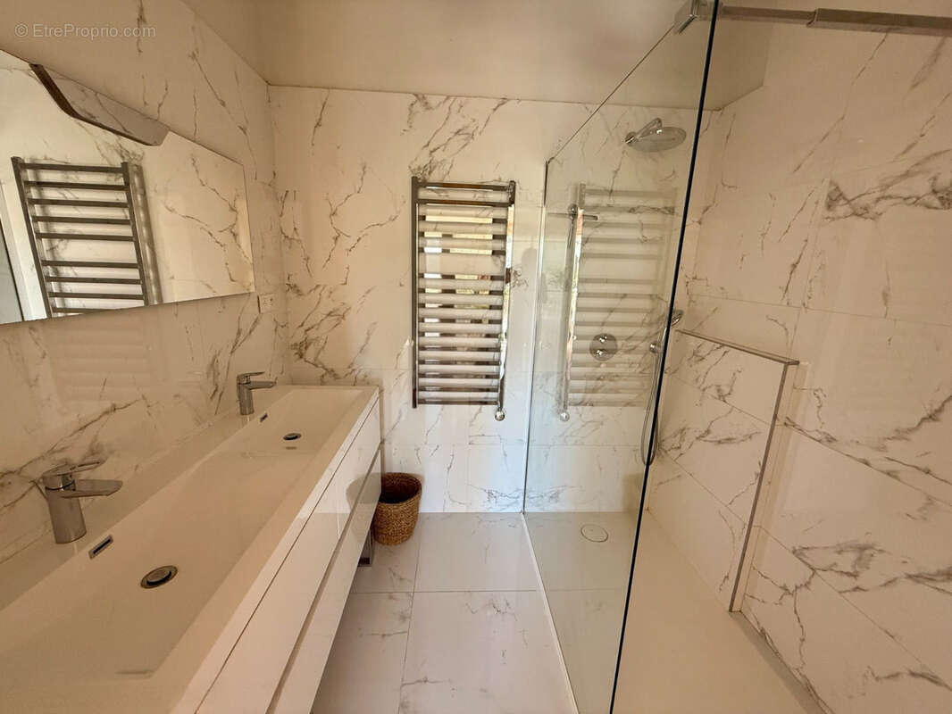 Duplex T5 de 120m2 vue mer + rooftop + studio 18m2 à Palavas-les-Flots (34250). - photo 8