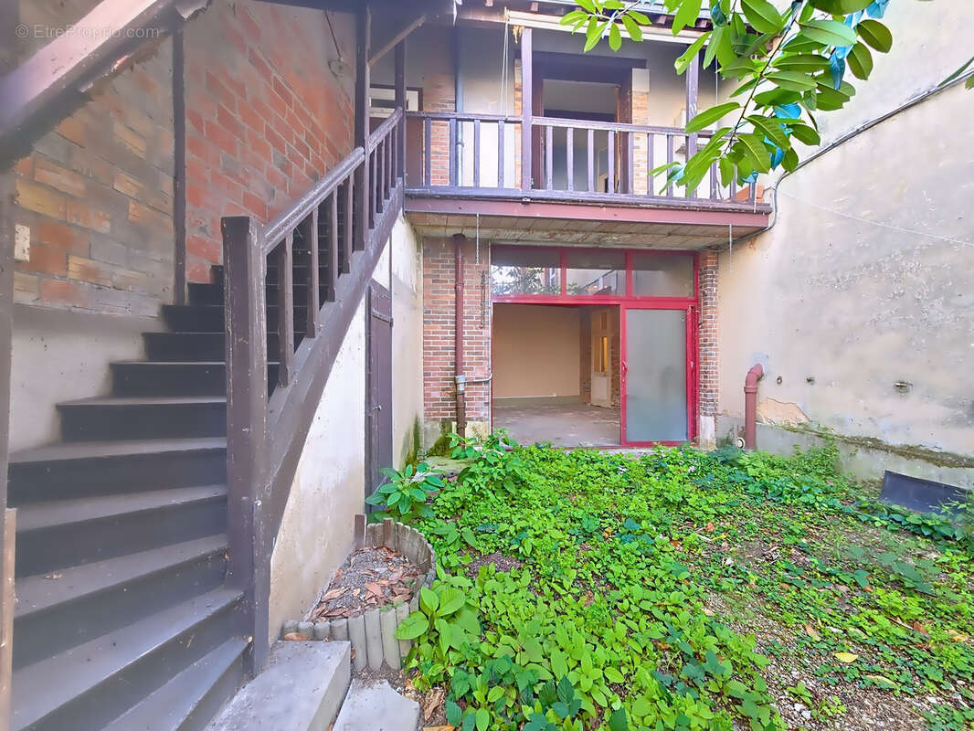 Maison à AUBIGNY-SUR-NERE