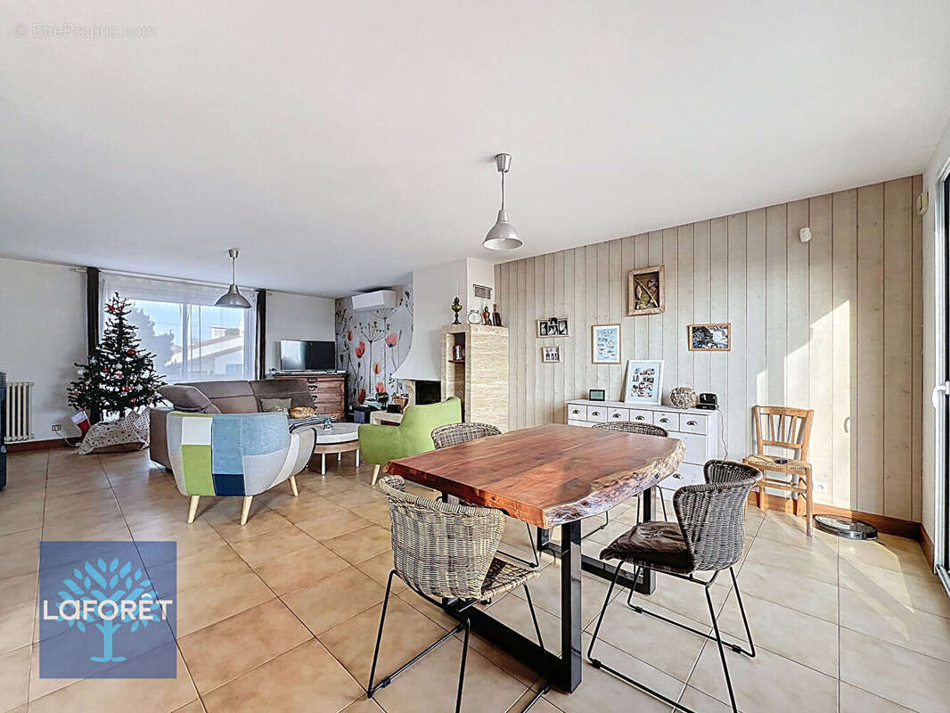 Maison à SAINT-HILAIRE-DE-RIEZ