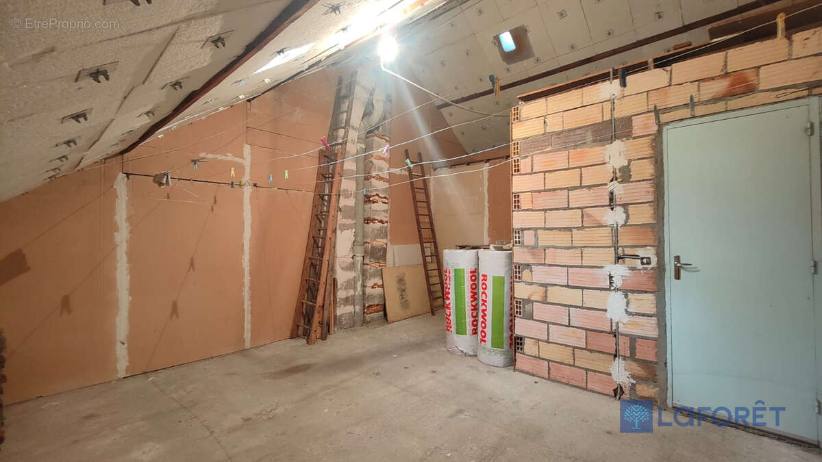 Maison à OLLAINVILLE