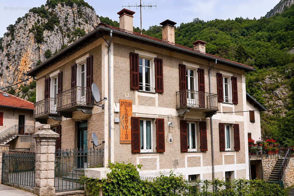 Appartement à TENDE