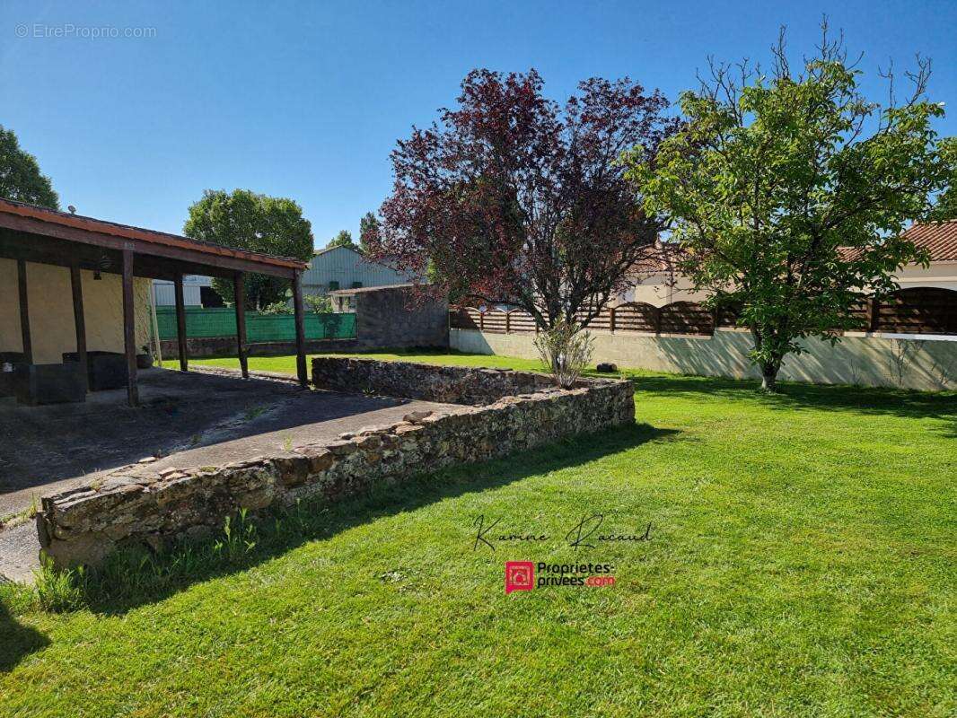 Maison à VENANSAULT