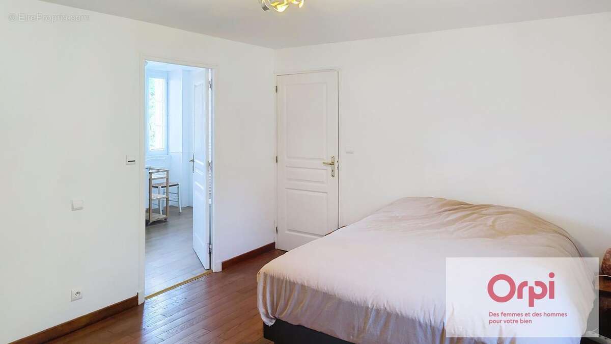 Maison à TERRASSON-LAVILLEDIEU