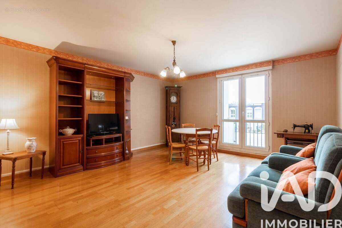 Photo 2 - Appartement à VILLEPREUX