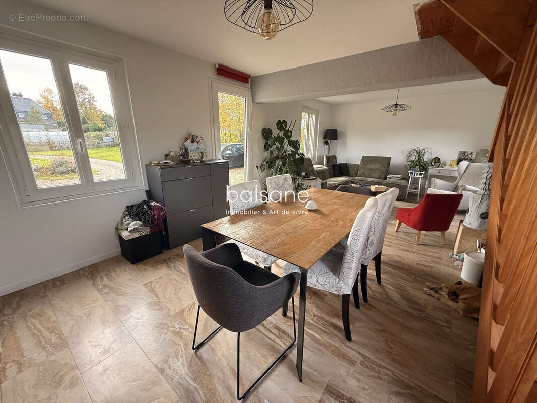 Maison à AMFREVILLE-LA-CAMPAGNE