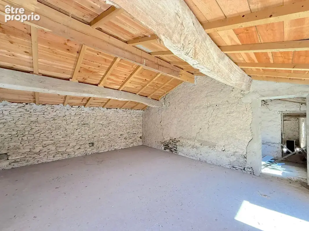 A vendre maison en pierre avec jardin et garage - secteur blaye - cartelegues - photo 12