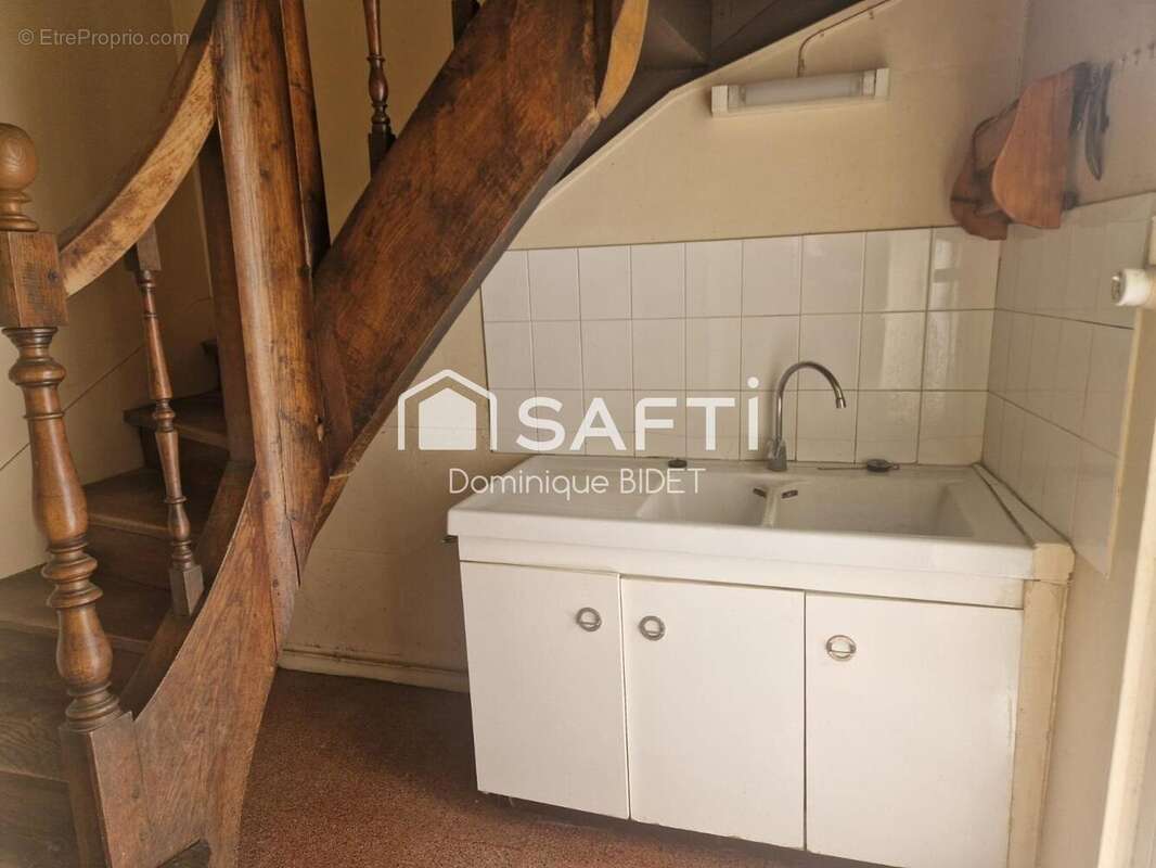 Maison 172 m² à Louroux-De-Bouble  - photo 5