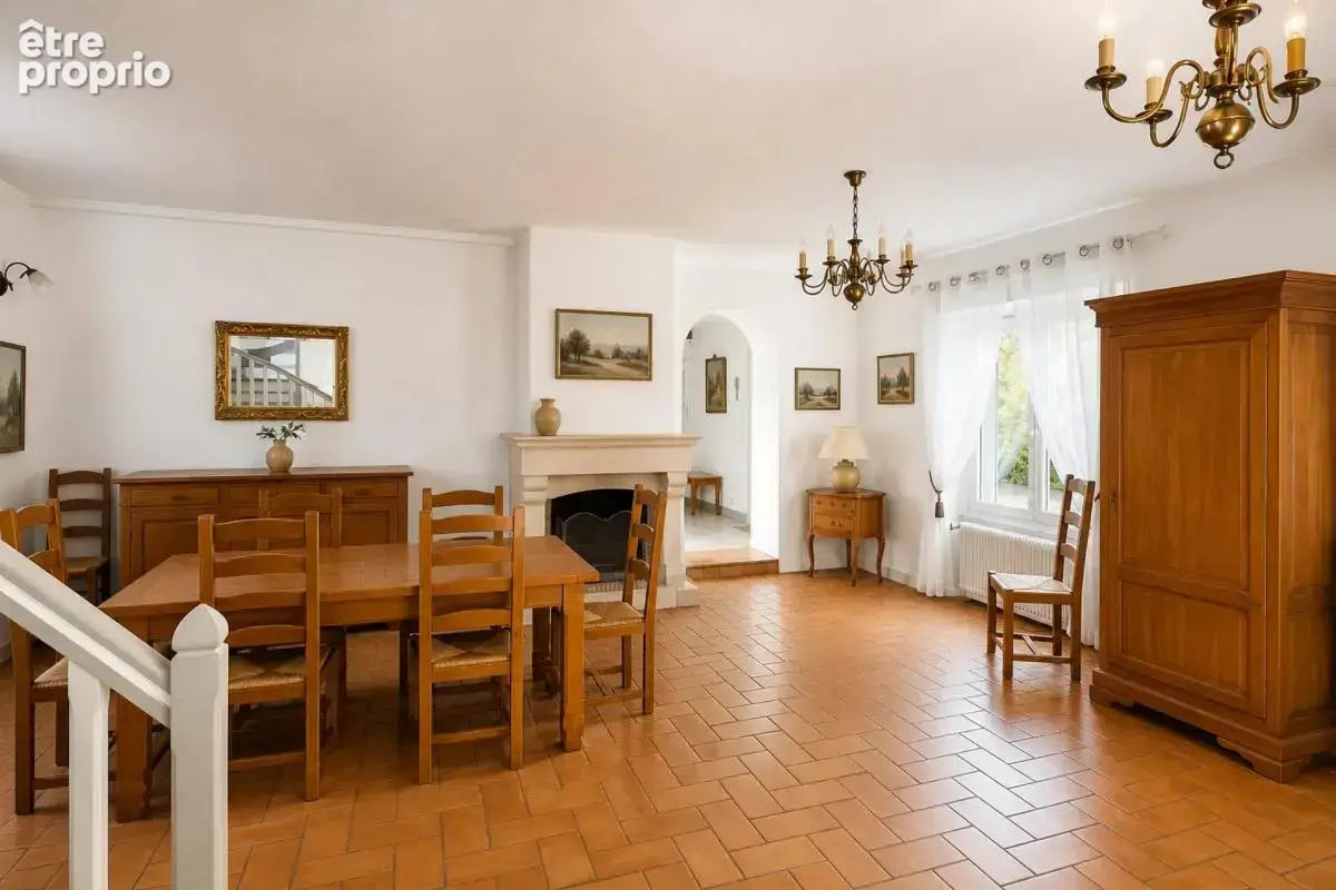 Maison de 7 pièces de 158 m² à Orléans - photo 2