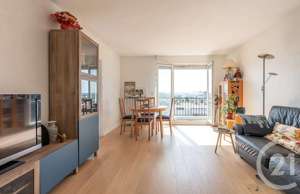 Appartement à SAINT-MAUR-DES-FOSSES