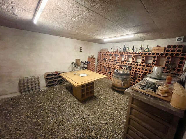 Maison à LAPEYROUSE-MORNAY