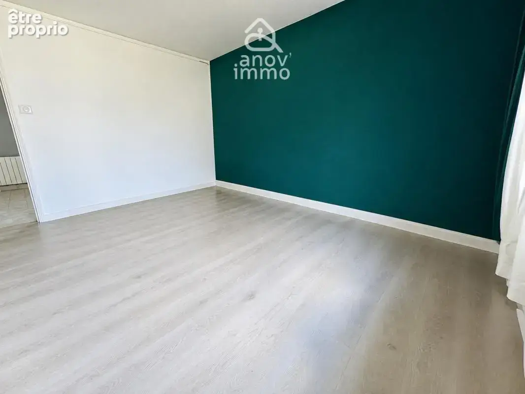 Fléac   maison rénovée 81 m2   2 chambres   garage 40 m2   b - photo 12