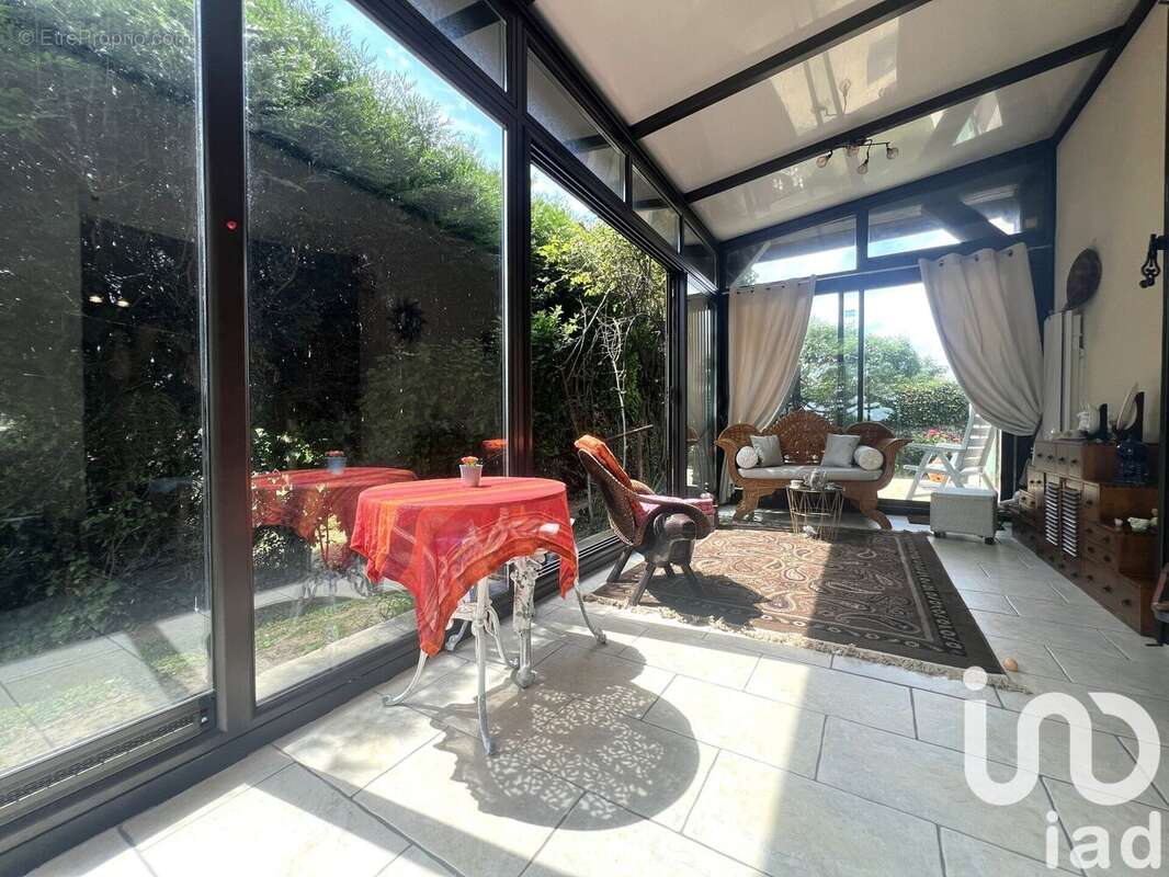 Maison 178 m² à Villers-Saint-Frambourg  - photo 5