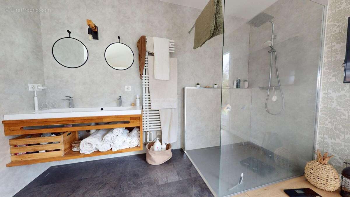 Maison à GROSBREUIL