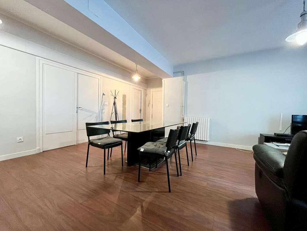 Au coeur du quartier plage, appartement 5 pièces avec superbe terrasse - photo 7