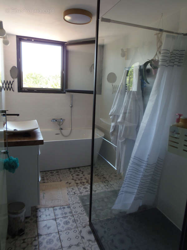 Maison à CHENAC-SAINT-SEURIN-D&#039;UZET