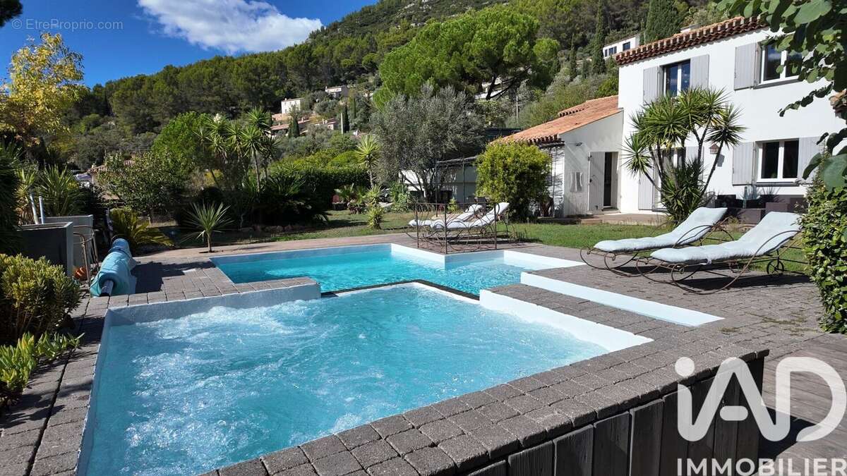 Photo 9 - Maison à SOLLIES-TOUCAS