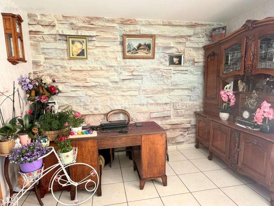 Propriété avec maison de plain-pied et son studio et son beau terrain de 3333 mètres avec piscine de 9X4 à l'abri des regards - photo 17