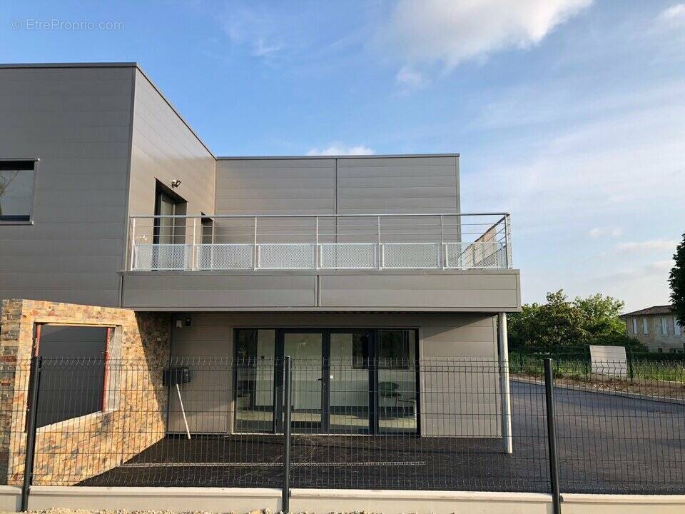 Commerce à POMPIGNAC