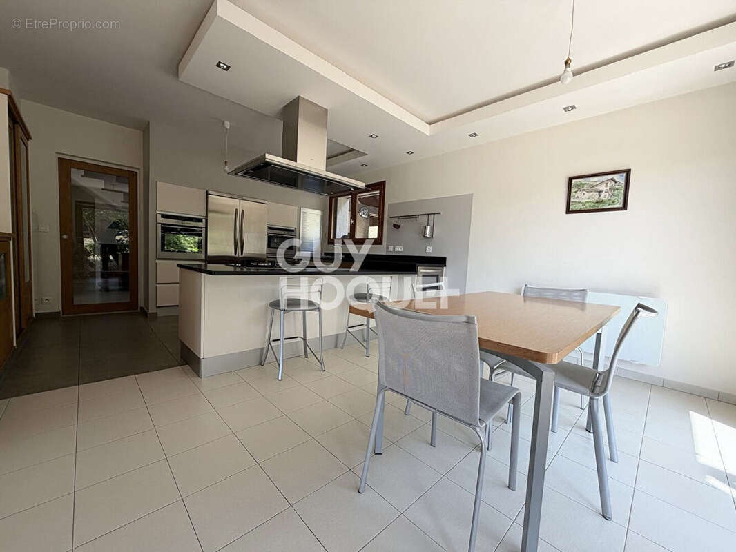 Villa 6 pièces de 166m² avec vue imprenable sur le Lac du Bourget - photo 4