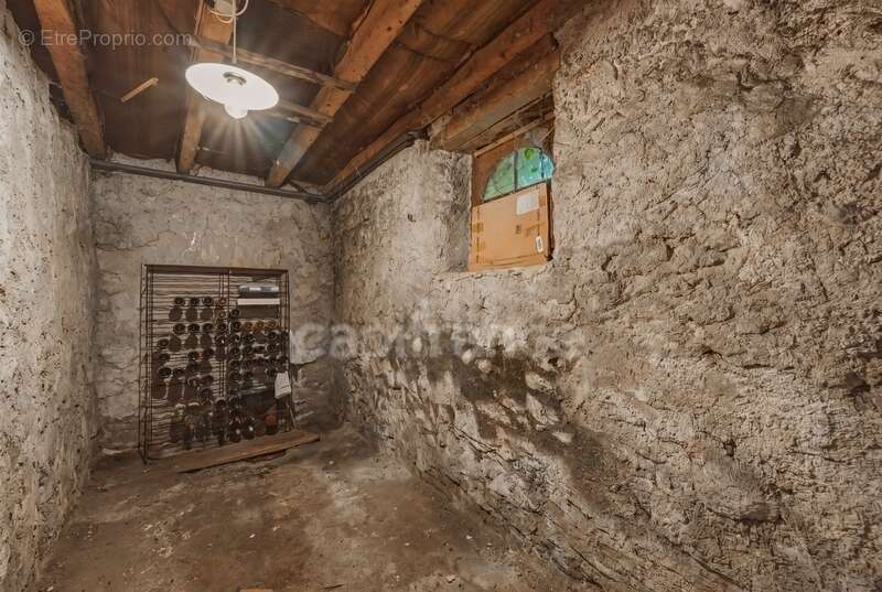 Maison à PERON