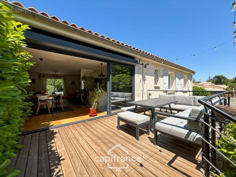 Maison rénovée de 102 m² avec sous-sol aménageable et jardin, quartier Rompsay – Périgny - photo 2
