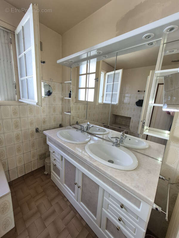 Maison avec dépendance et 2000 m2 terrain - photo 11