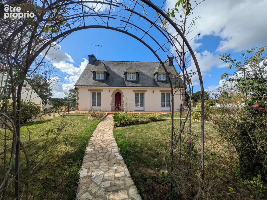 Maison à SEGLIEN