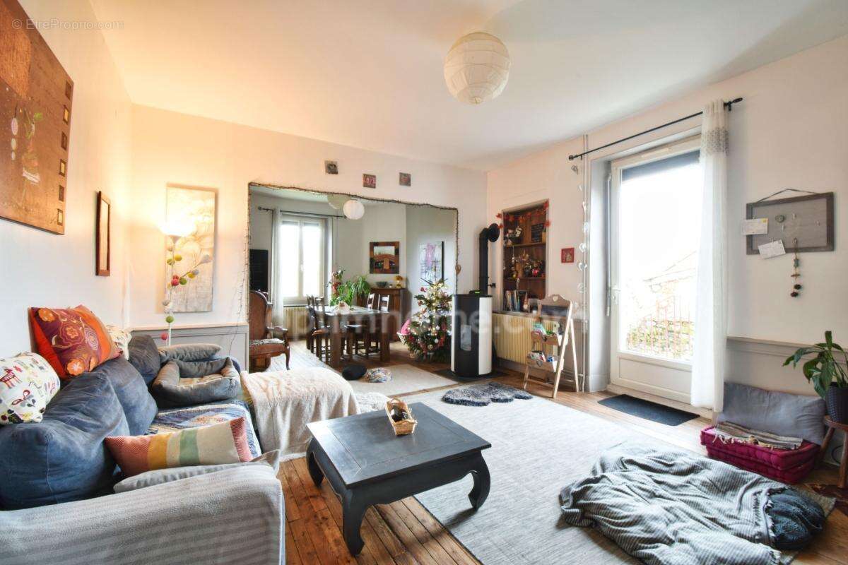 *** exclusivite *** grande maison avec terrasses, dependances et potager *** st dier d'auvergne 63520 *** - photo 8