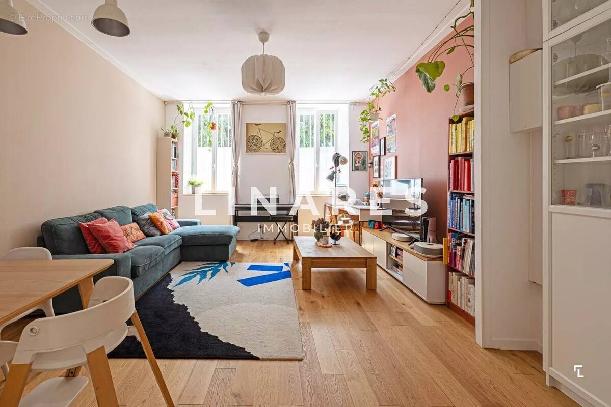 Appartement à MARSEILLE-5E