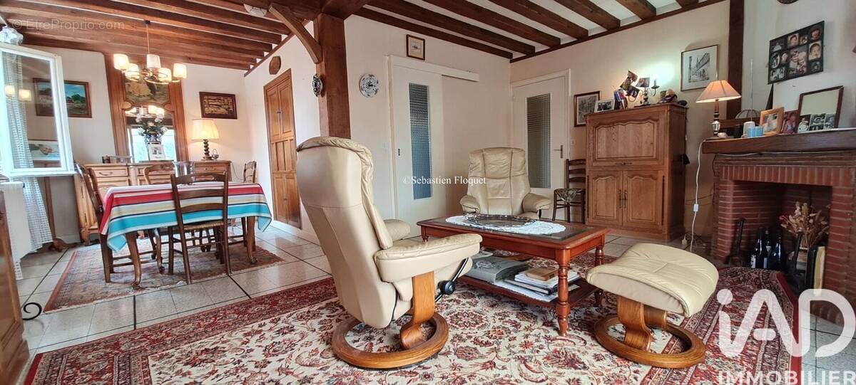 Photo 1 - Maison à SAINT-JEAN-DE-BRAYE