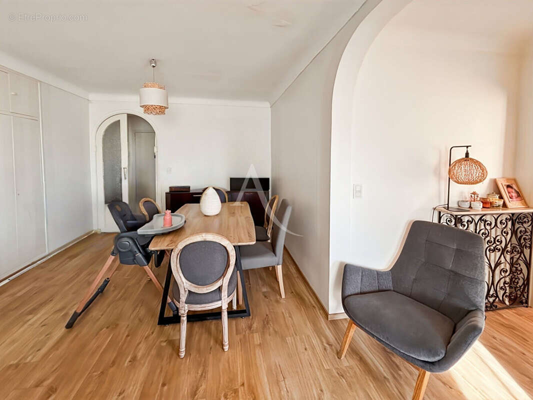 Appartement à LE CANNET