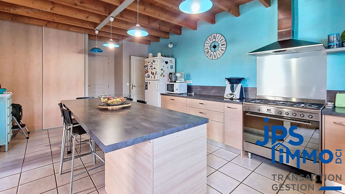 Maison 161 m² à Saint-Marcellin  - photo 5