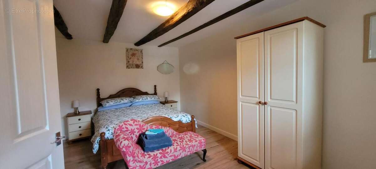 Charmant corps de ferme rénové avec gîtes, piscine et dépend - photo 24