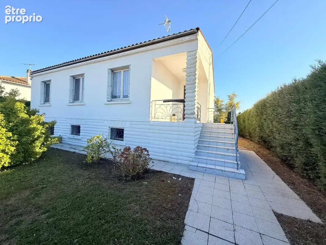 Maison à SURGERES