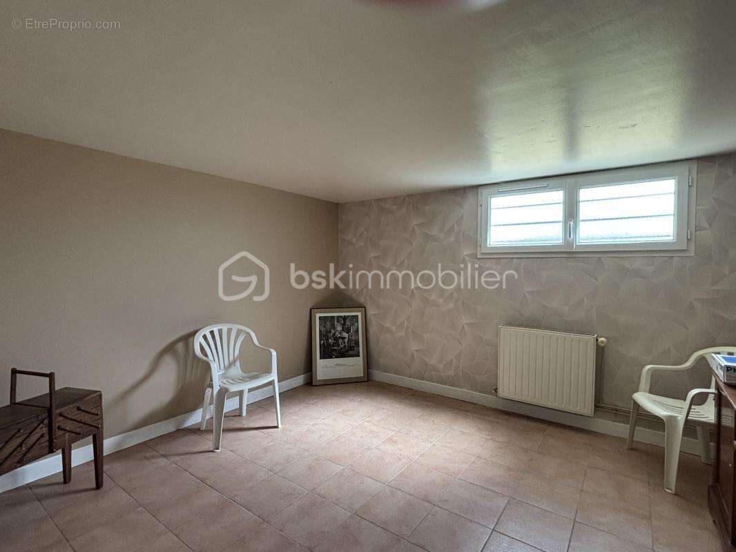 Maison à DANGE-SAINT-ROMAIN