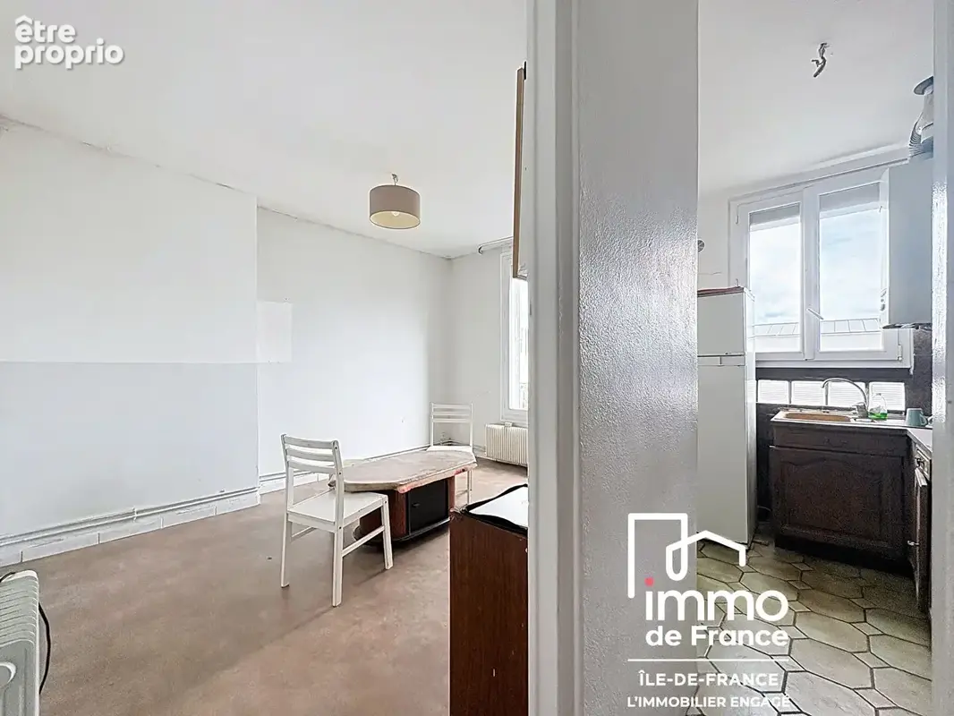 Studio à rénover 28 m2 - DRANCY - photo 2