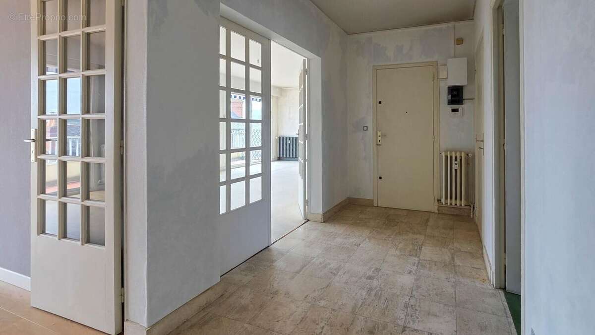 Appartement 149 m² à Saumur  - photo 3