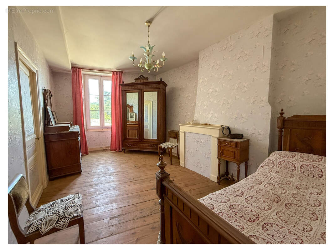 Maison à AGONAC