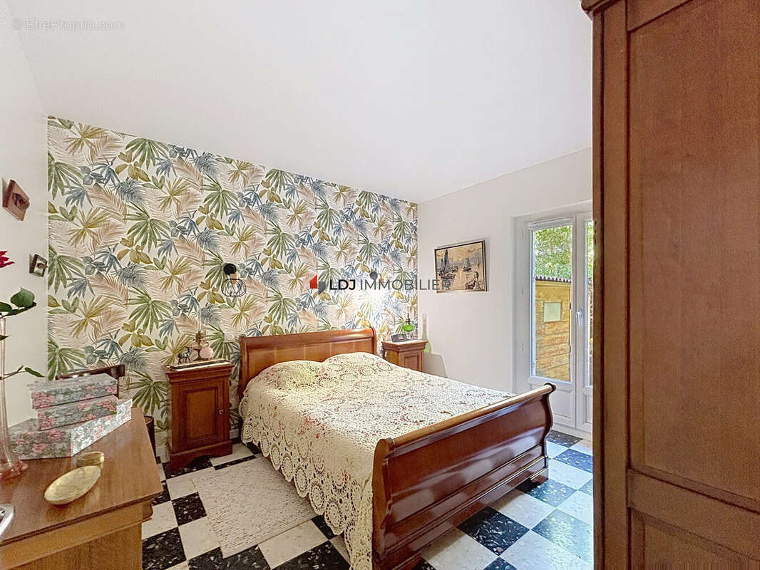 Maison 135 m² à Prades  - photo 8
