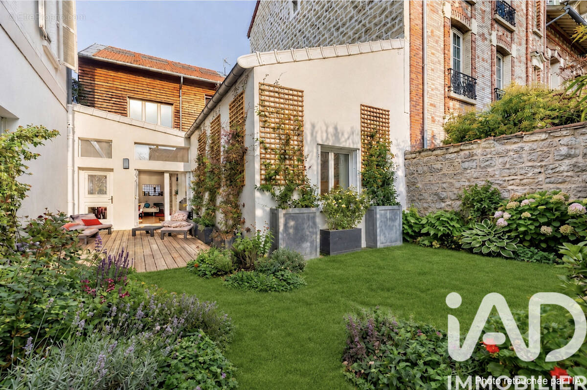 Photo 1 - Maison à LA GARENNE-COLOMBES