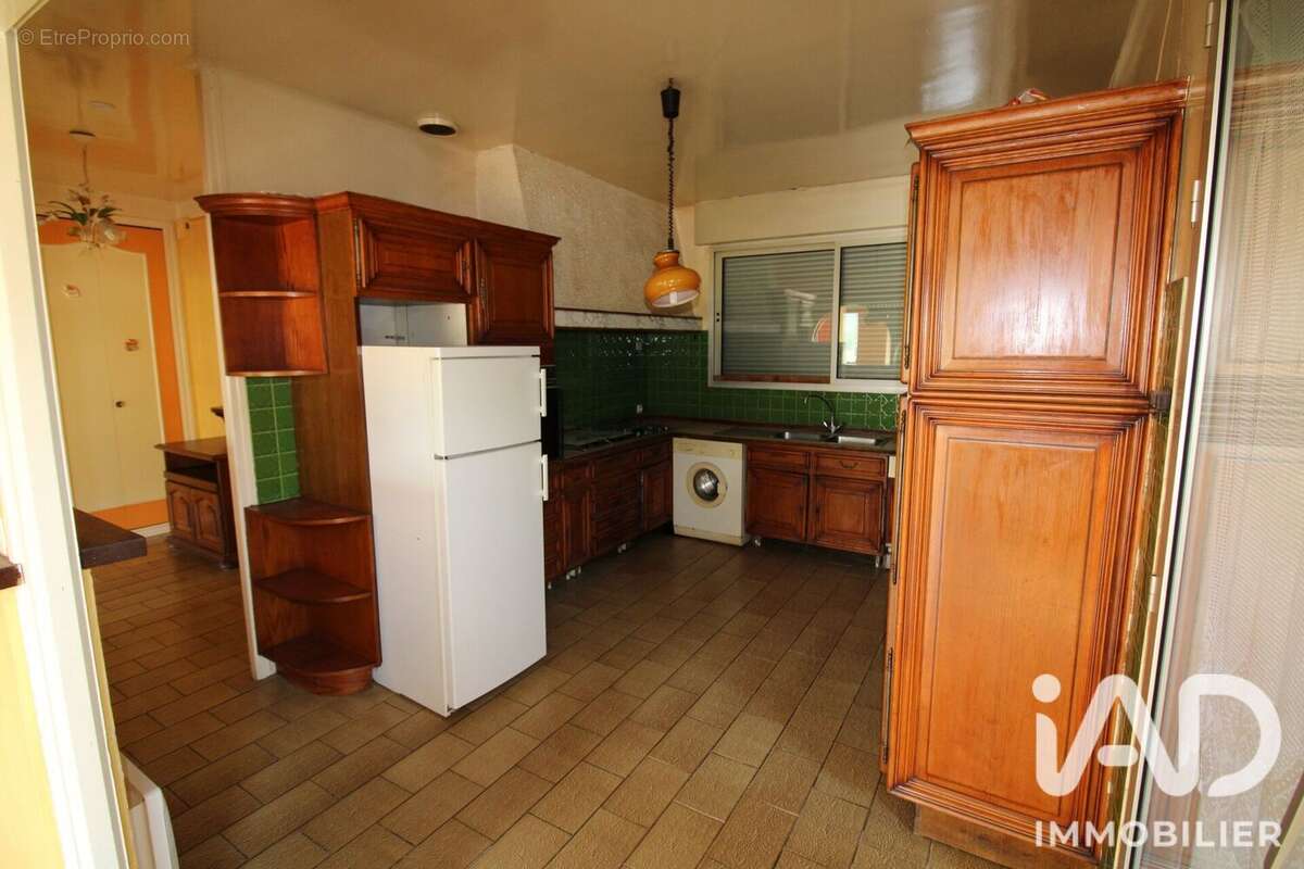 Appartement 319 m² à Saint-Laurent-De-Cerdans  - photo 8