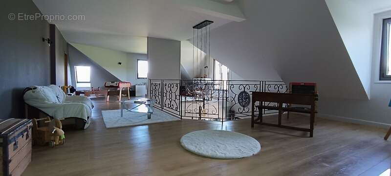 Maison à BESSE-ET-SAINT-ANASTAISE