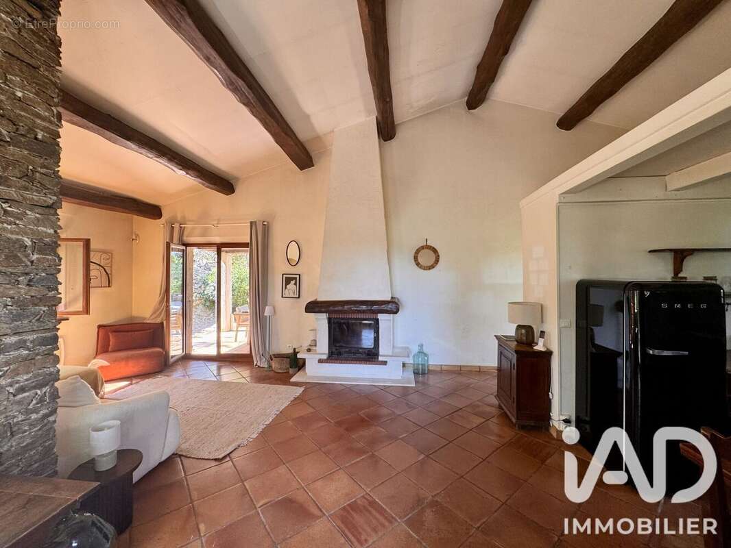 Maison 113 m² à La Garde-Freinet  - photo 8